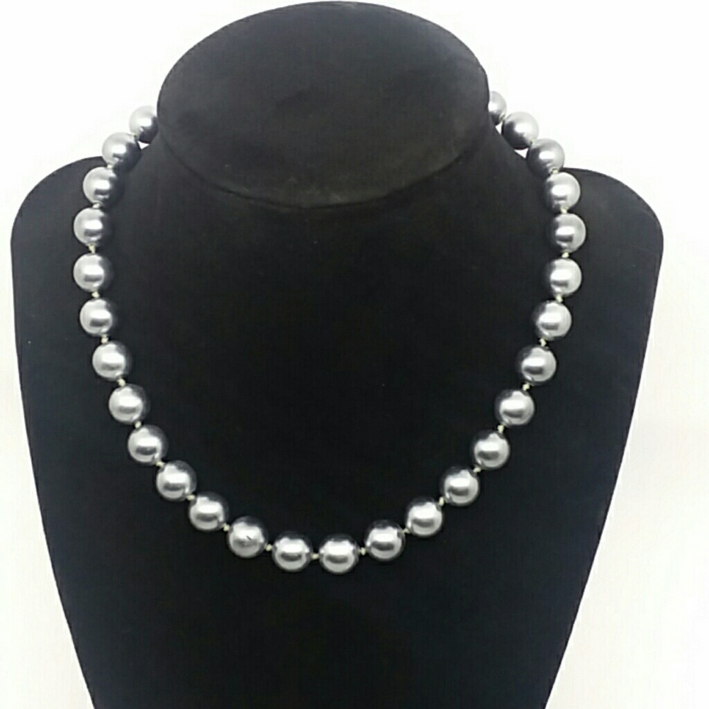 "Express" Grey Faux-Pearl Necklace